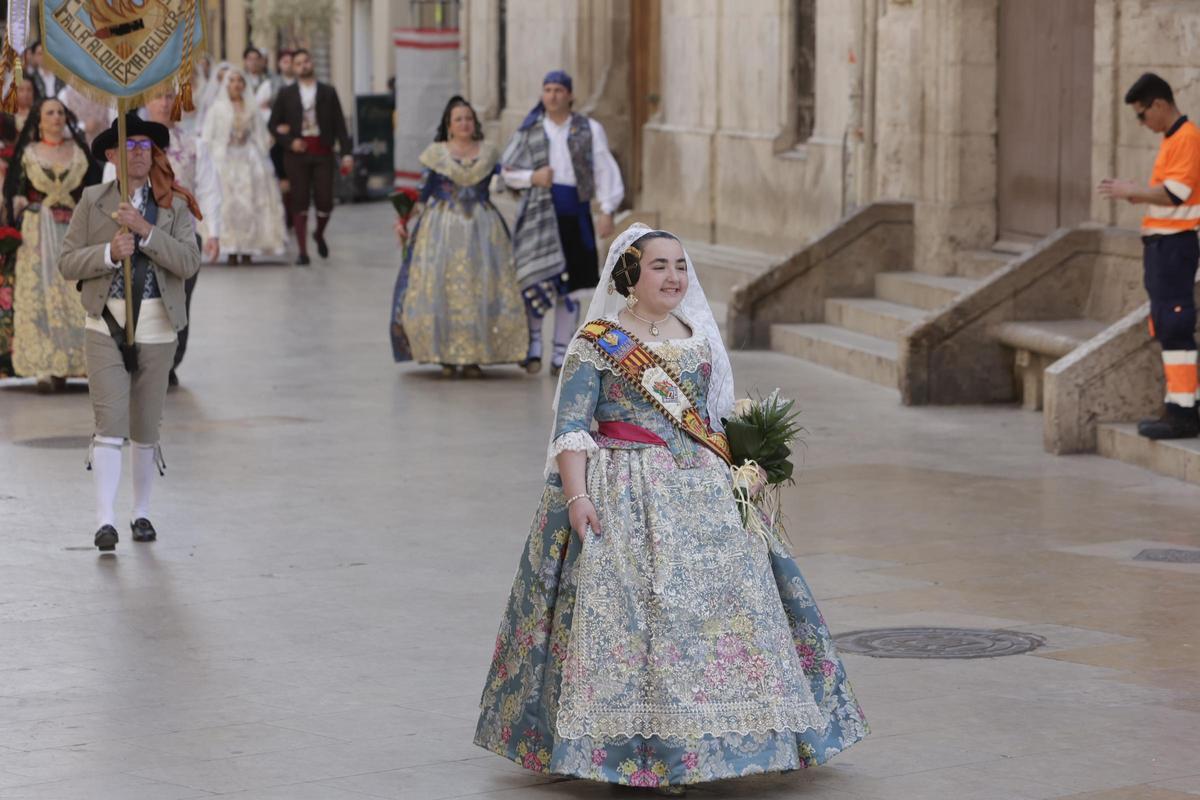 Todas las fotos de la ofrenda del 18 de marzo por la calle San Vicente hasta la 16:30 horas