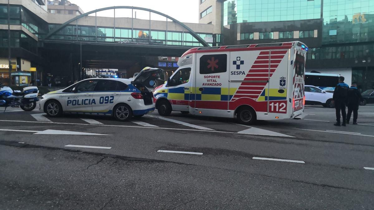 Los servicios de emergencias, en el lugar del accidente.