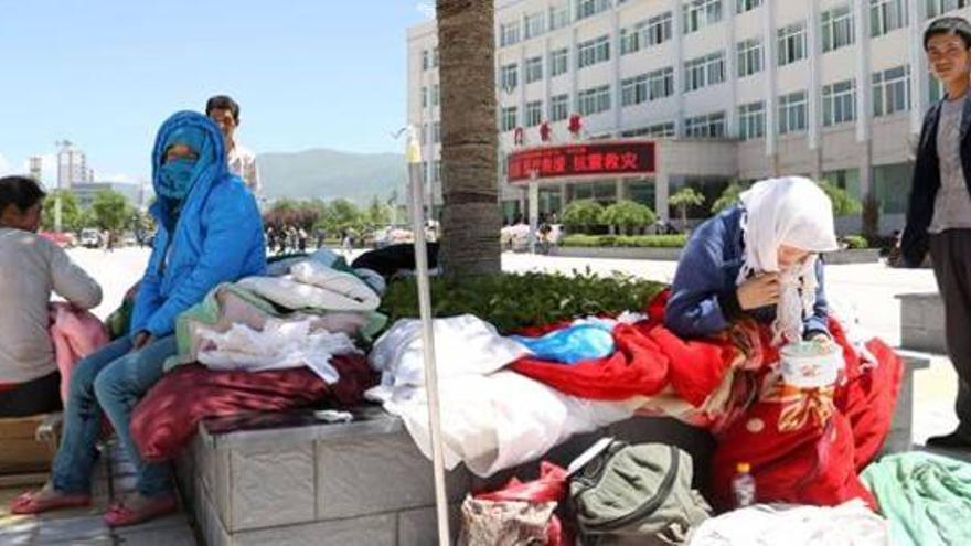 Mueren al menos 47 personas en un terremoto en China