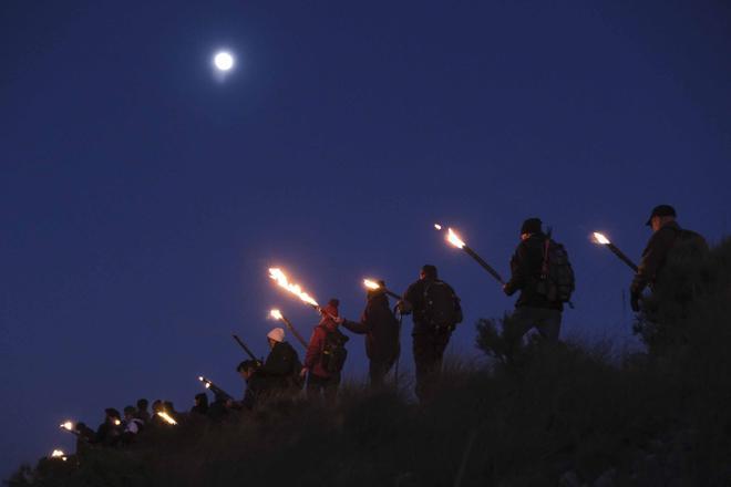 La Bajada de las Antorchas del monte Bolón de Elda