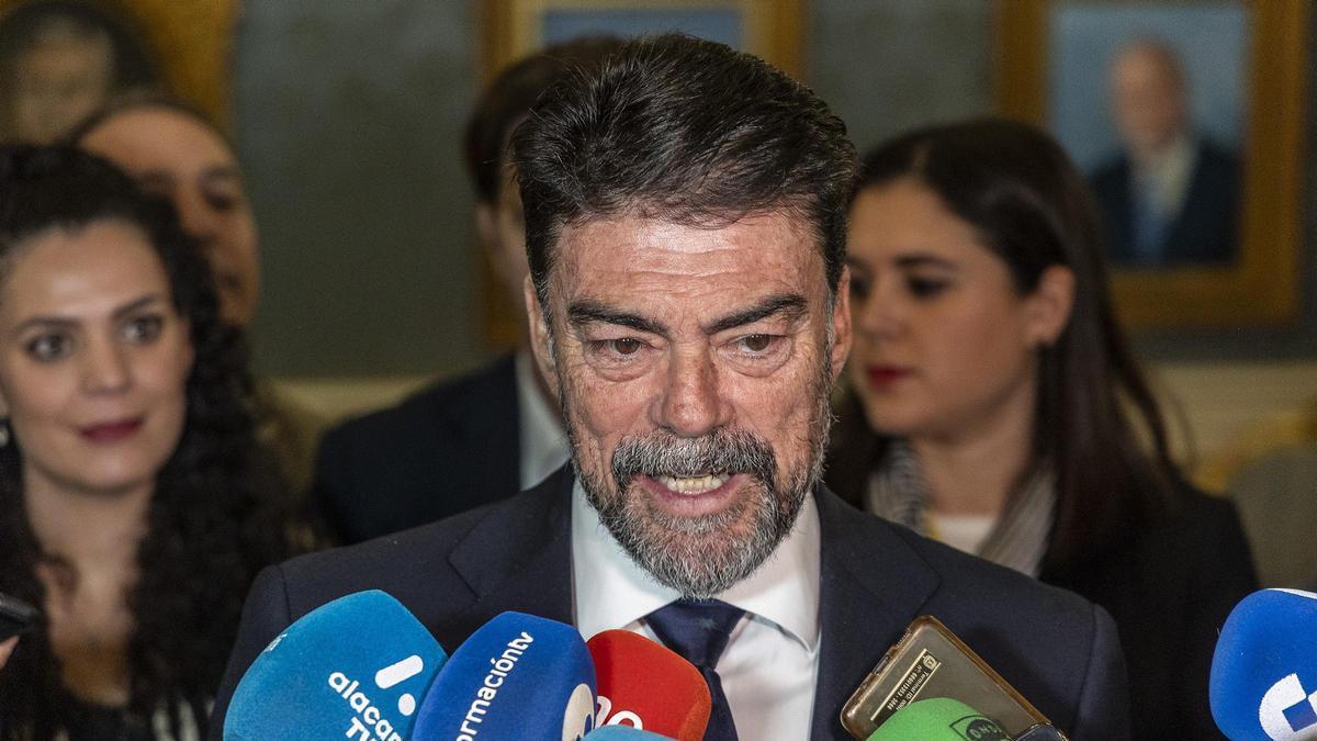 Barcala, sobre la pérdida de apoyo de Vox: "No voy a entrar en especulaciones"