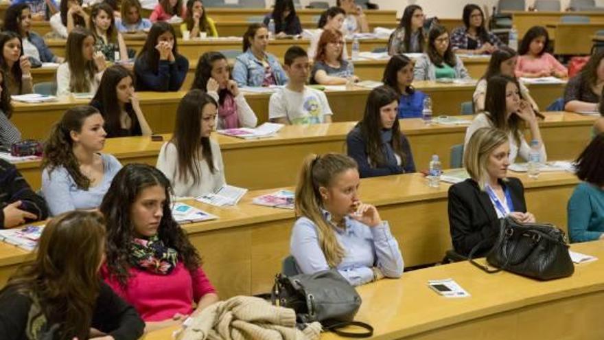 El Consell exime las tasas de la UJI a los estudiantes que lo solicitaron