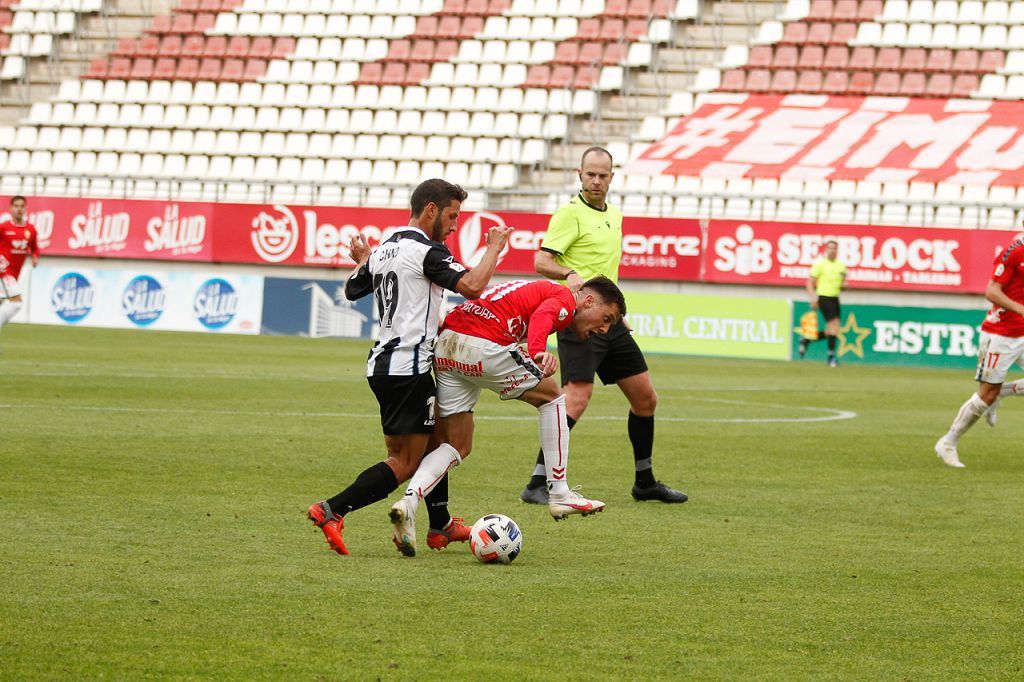 El Real Murcia no levanta cabeza (0-0)