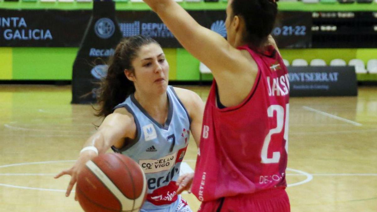 Lucía Fontela, durante el partido de la primera vuelta. // MARTA G. BREA