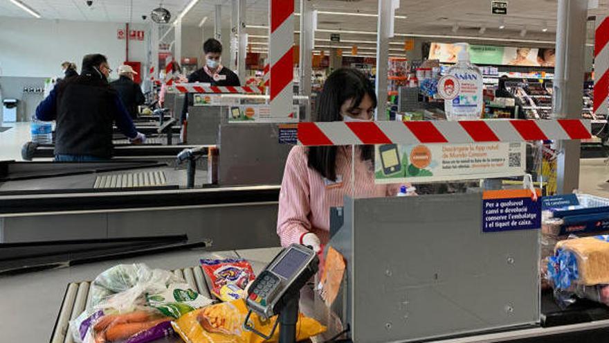 Coronavirus en Alicante, Valencia y Castellón: Consum aumenta sueldo en 280  euros a su plantilla en marzo
