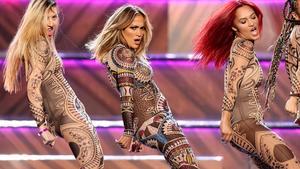 Jennifer Lopez, durante su actuación en la gala de los American Music Awards.