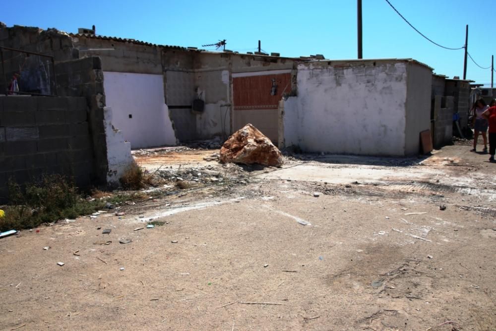 Derribadas las tres casas desalojadas de Son Banya