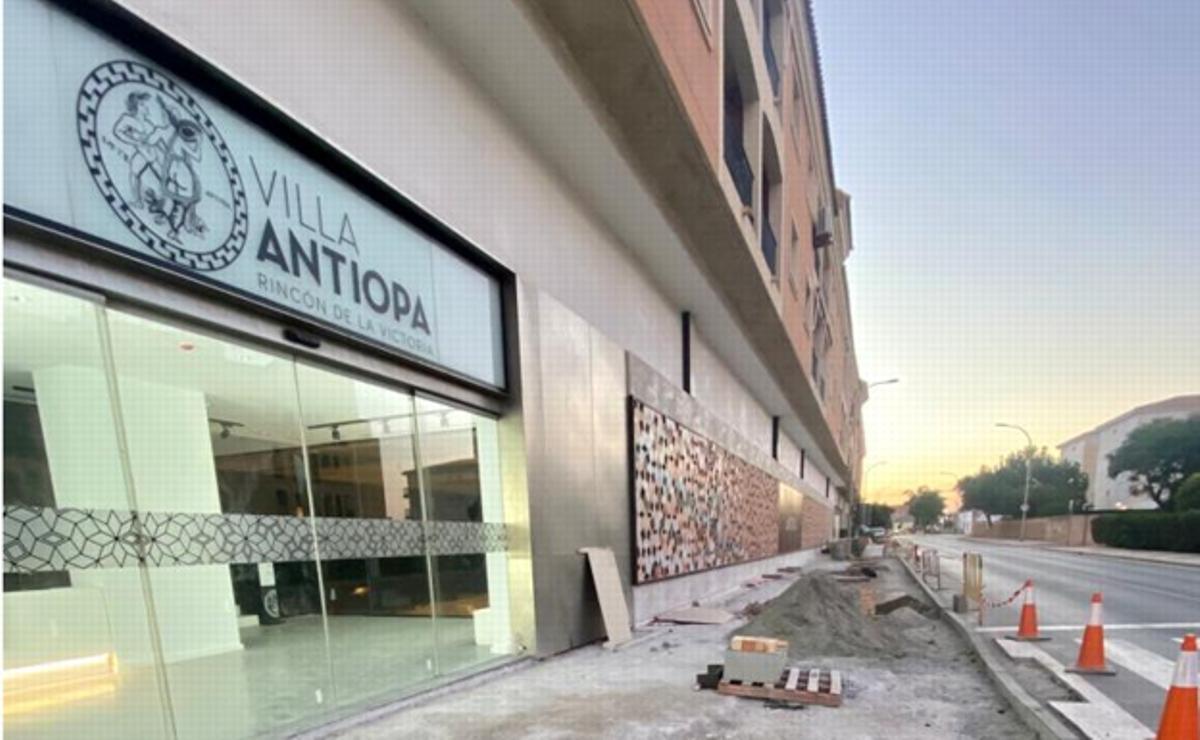 Fachada de Villa Antiopa.
