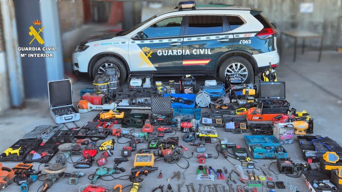 Parte del material incautado a la organización criminal en Gerona