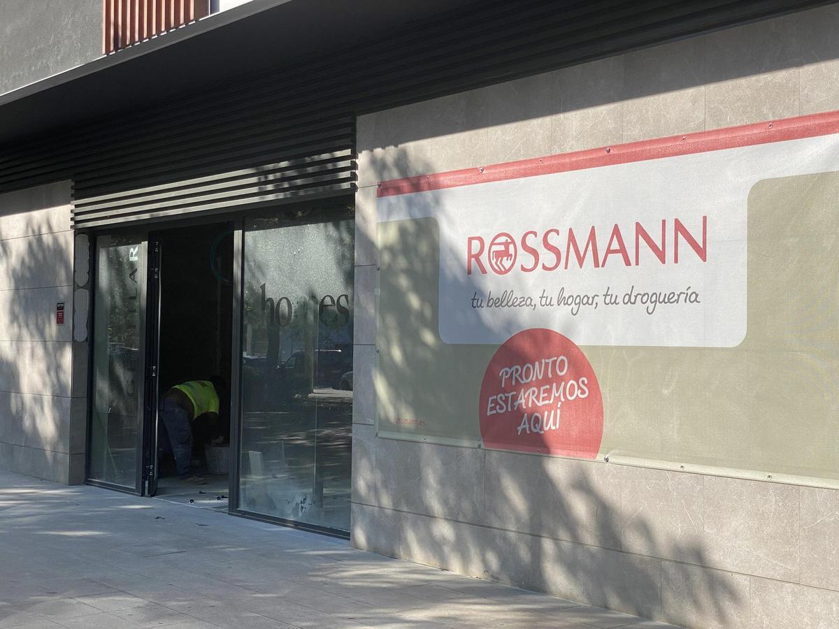 Local de la Avinguda Mèxic de Palma donde la cadena alemana de droguerías Rossmann abrirá su primera tienda
