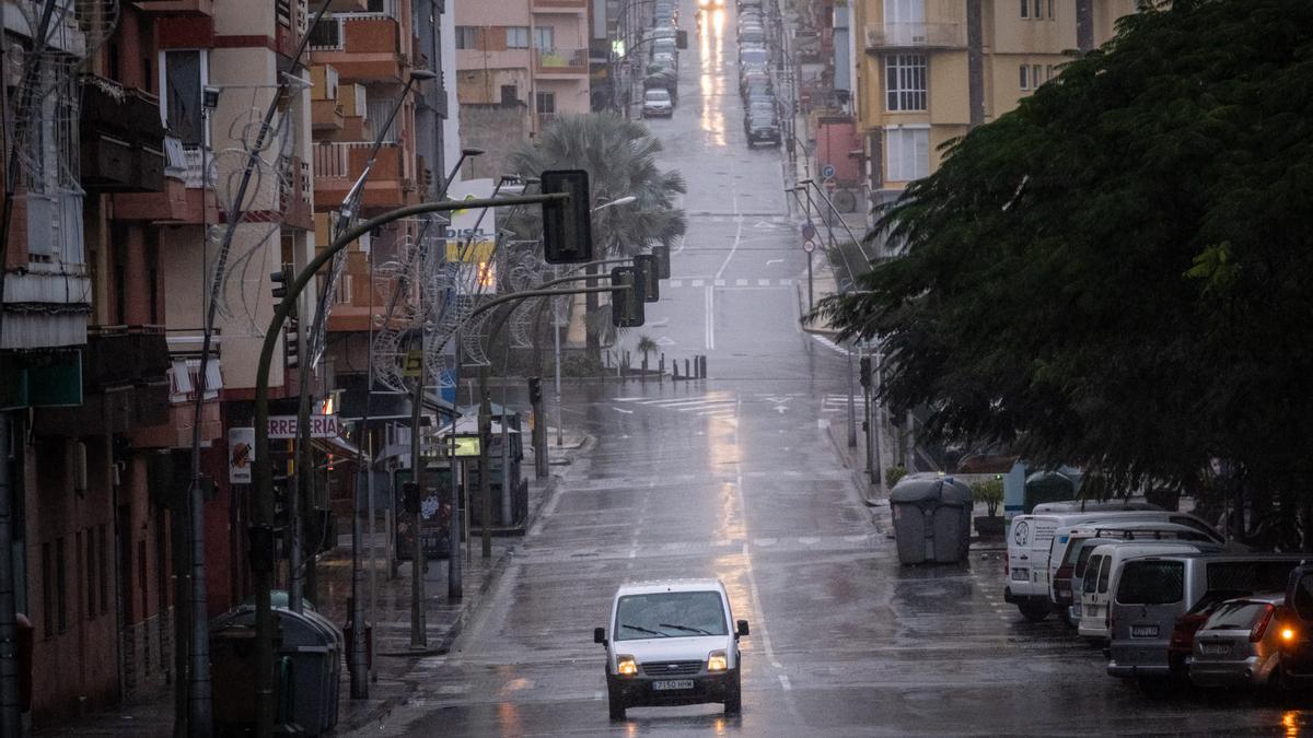 Lluvias sobre Tenerife a primera hora de la mañana de hoy lunes.