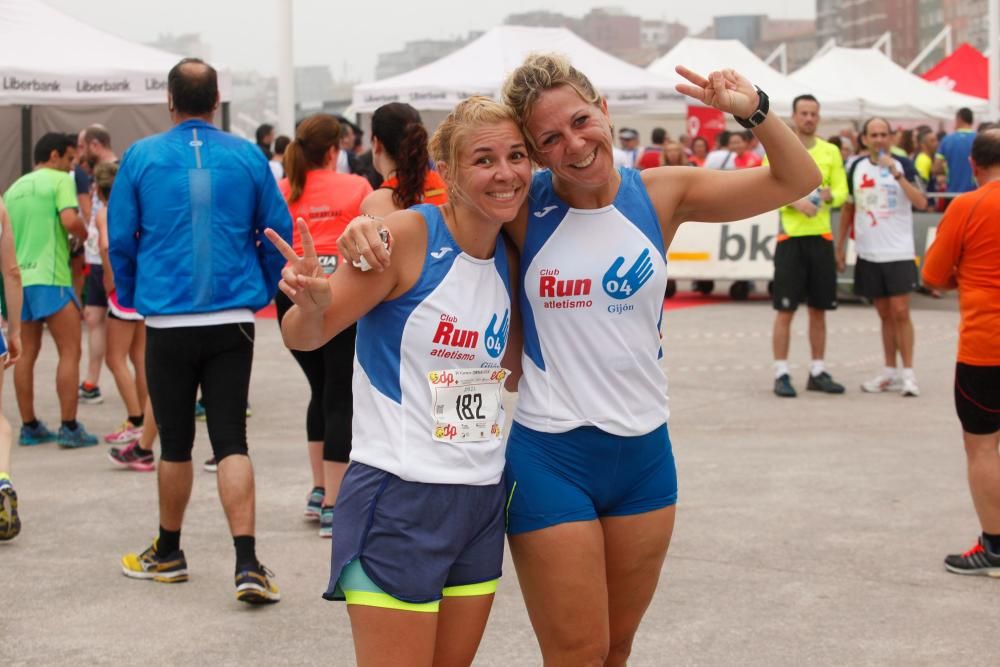 Participantes en la carrera "Dona vida"