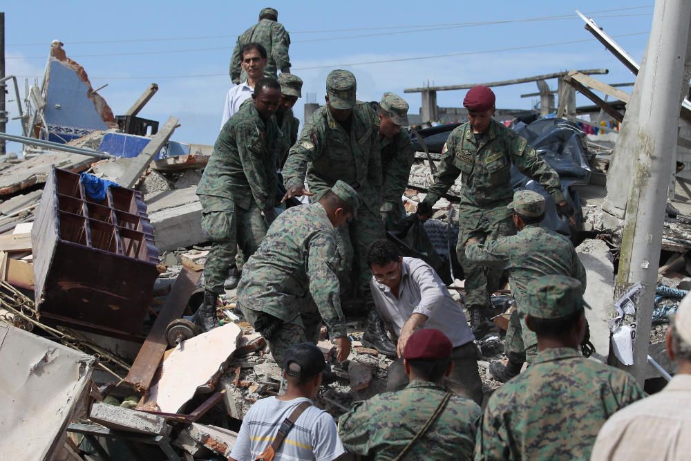 Un terremoto de 7,8 grados ha causado decenas de muertos en Ecuador.