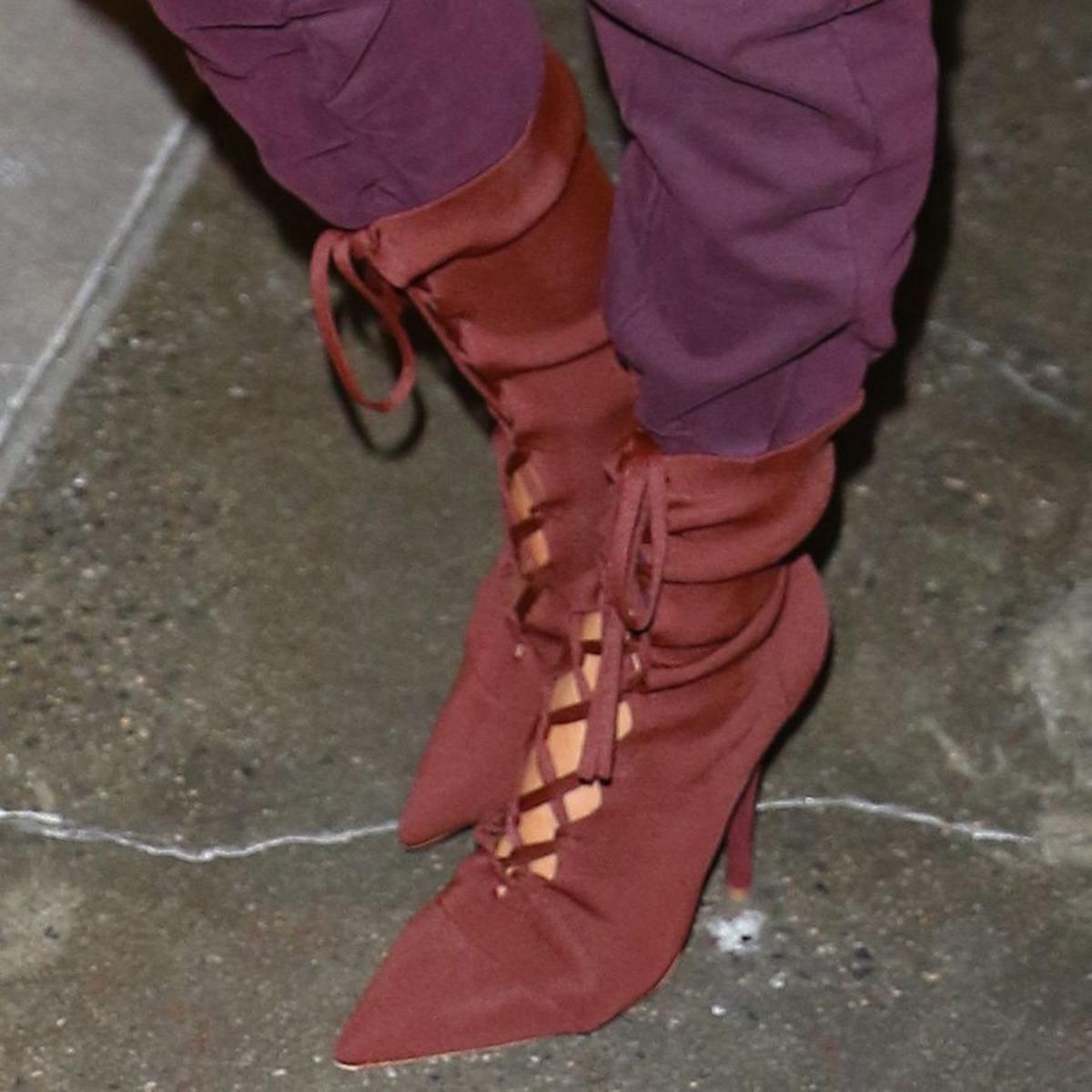 Kim Kardashian en la NYFW: sus botines de tacón acordonados