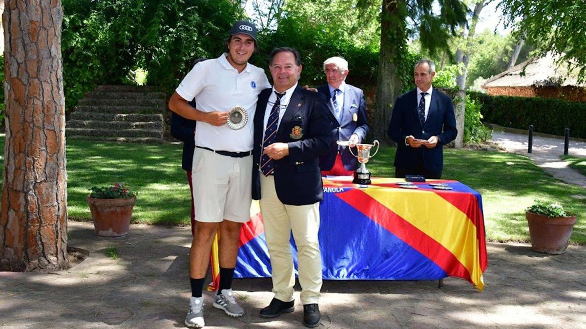 El jugador de la Federación de Golf de la Comunitat Valenciana, Rubén Lafuente, se metió en el Top 10 del Campeonato de España Individual Absoluto Masculino 2023 de Golf.