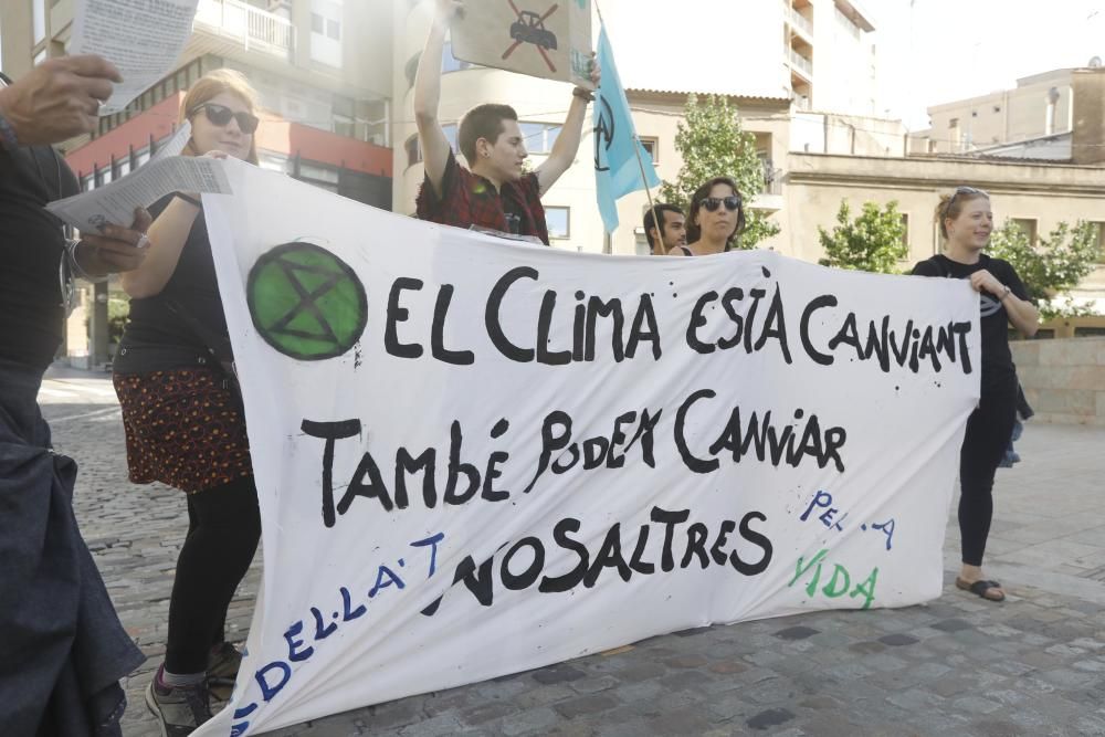 Tallen els accessos a la plaça Catalunya