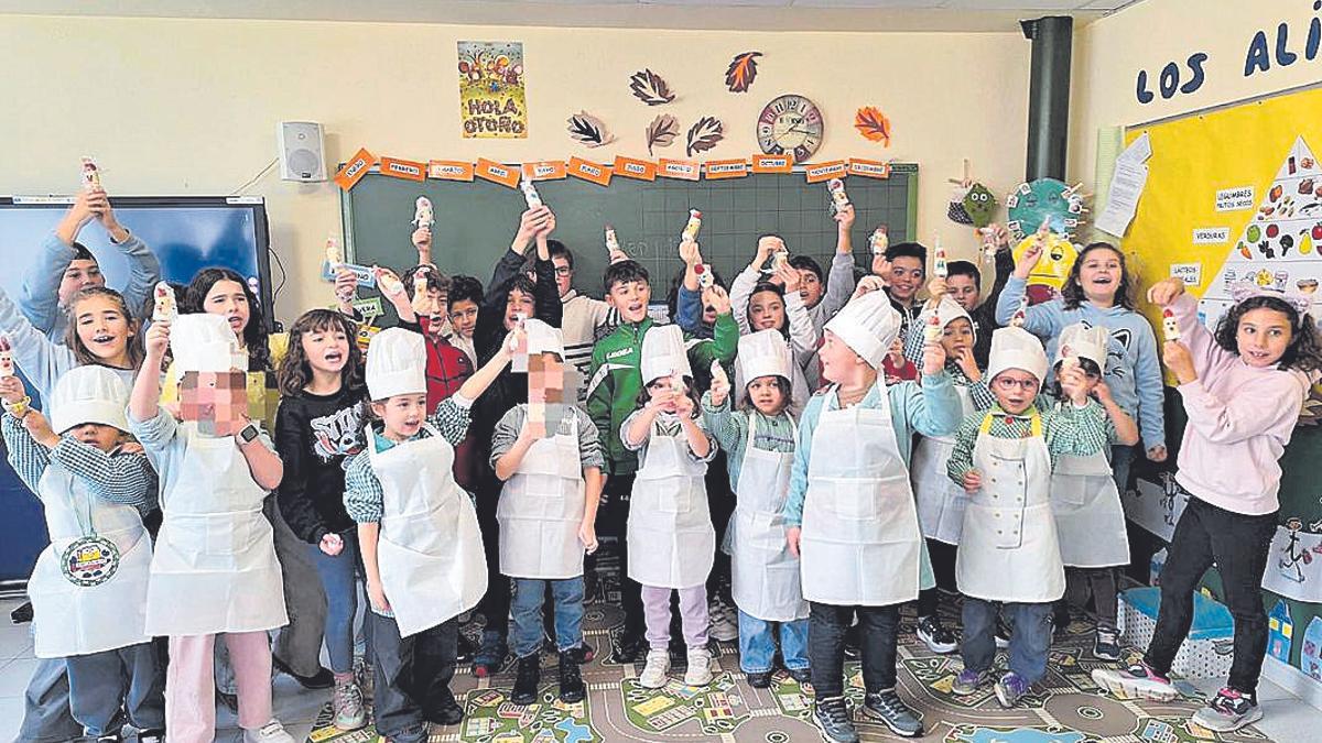 Pequeños chefs en acción en el Colegio Público Vital Aza de Pola de Lena