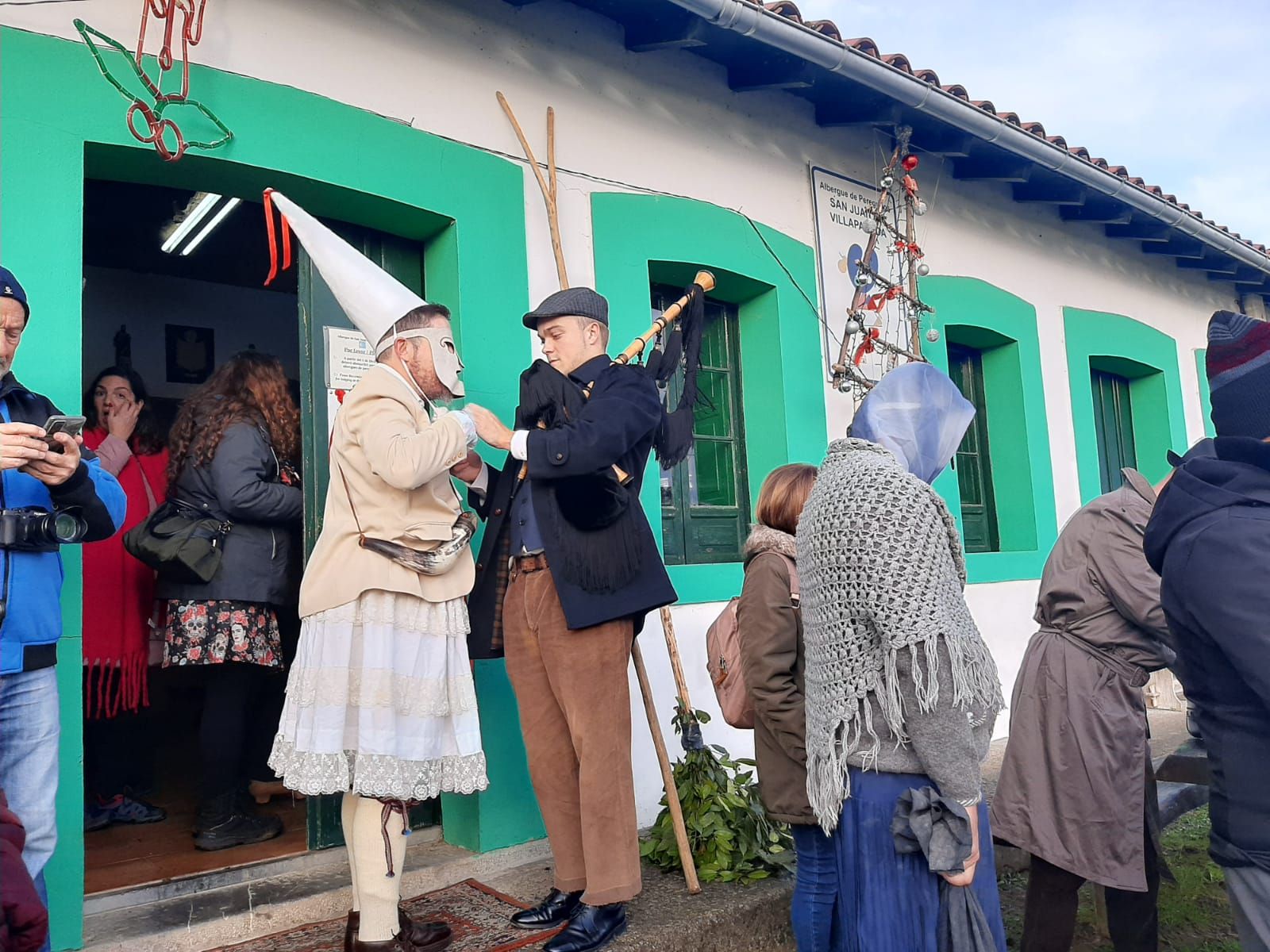 Los Aguilandeiros recorren San Xuan de Villapañada: así ha sido su recorrido por la parroquia moscona