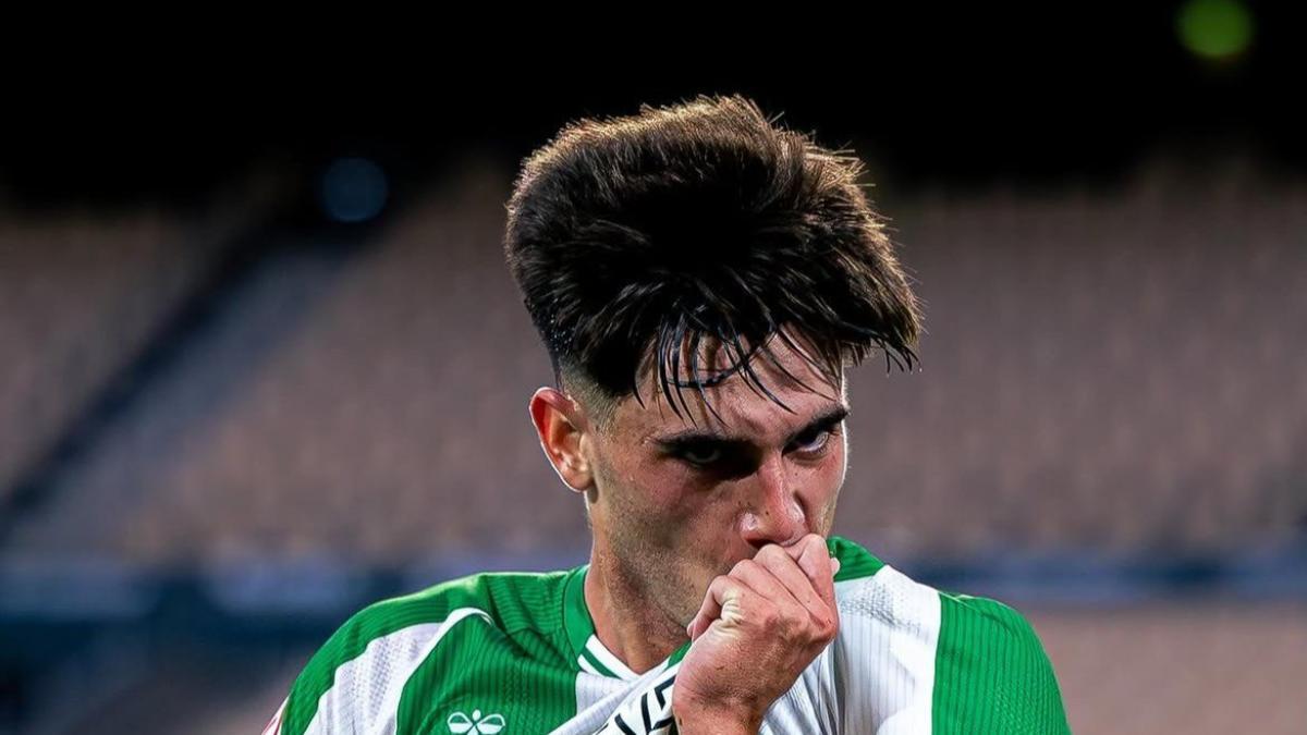 José Antonio Morante Antúnez, en un partido con el Betis Deportivo en La Cartuja