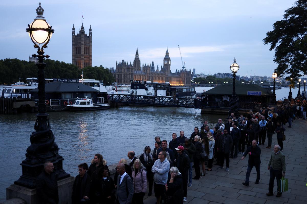 Colas en Londres para dar el último adiós a Isabel II