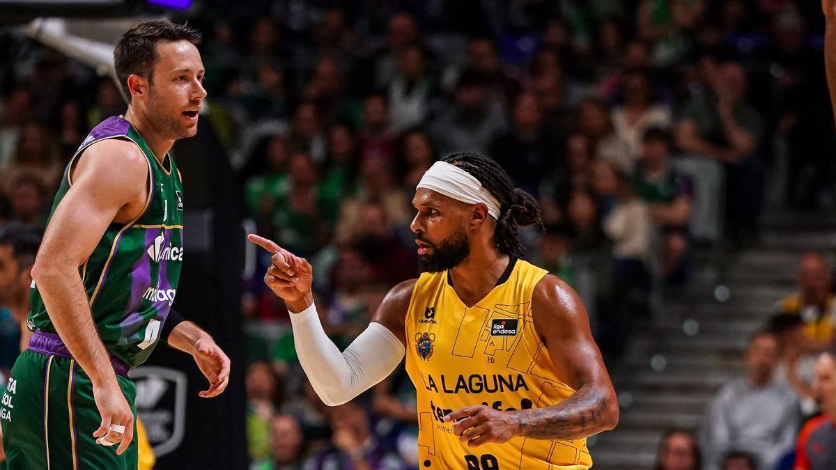 Patty Mills celebra una canasta en el partido ante el Unicaja.