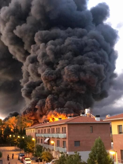 Incendi en una empresa de Sarrià de Ter