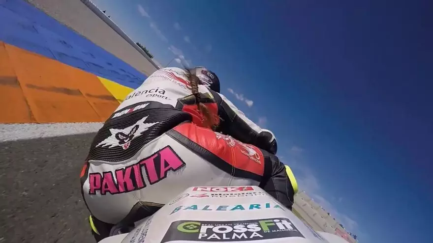 La Diputación apoya al primer equipo femenino de motociclismo
