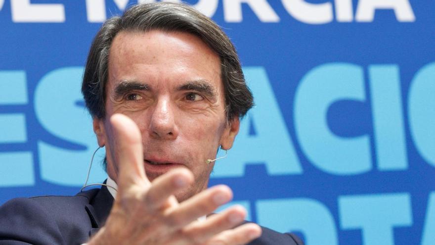 Aznar, en Murcia: &quot;Es más importante el Plan Hidrológico Nacional que tres o cuatro diputados en el Congreso&quot;