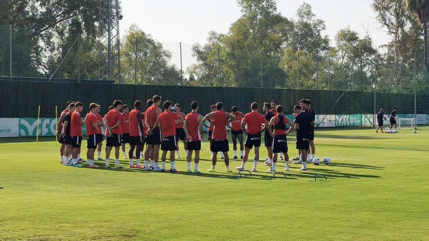 Arnau Puigmal, la única ausencia sobre el césped en el cuarto día del Mallorca en Marbella
