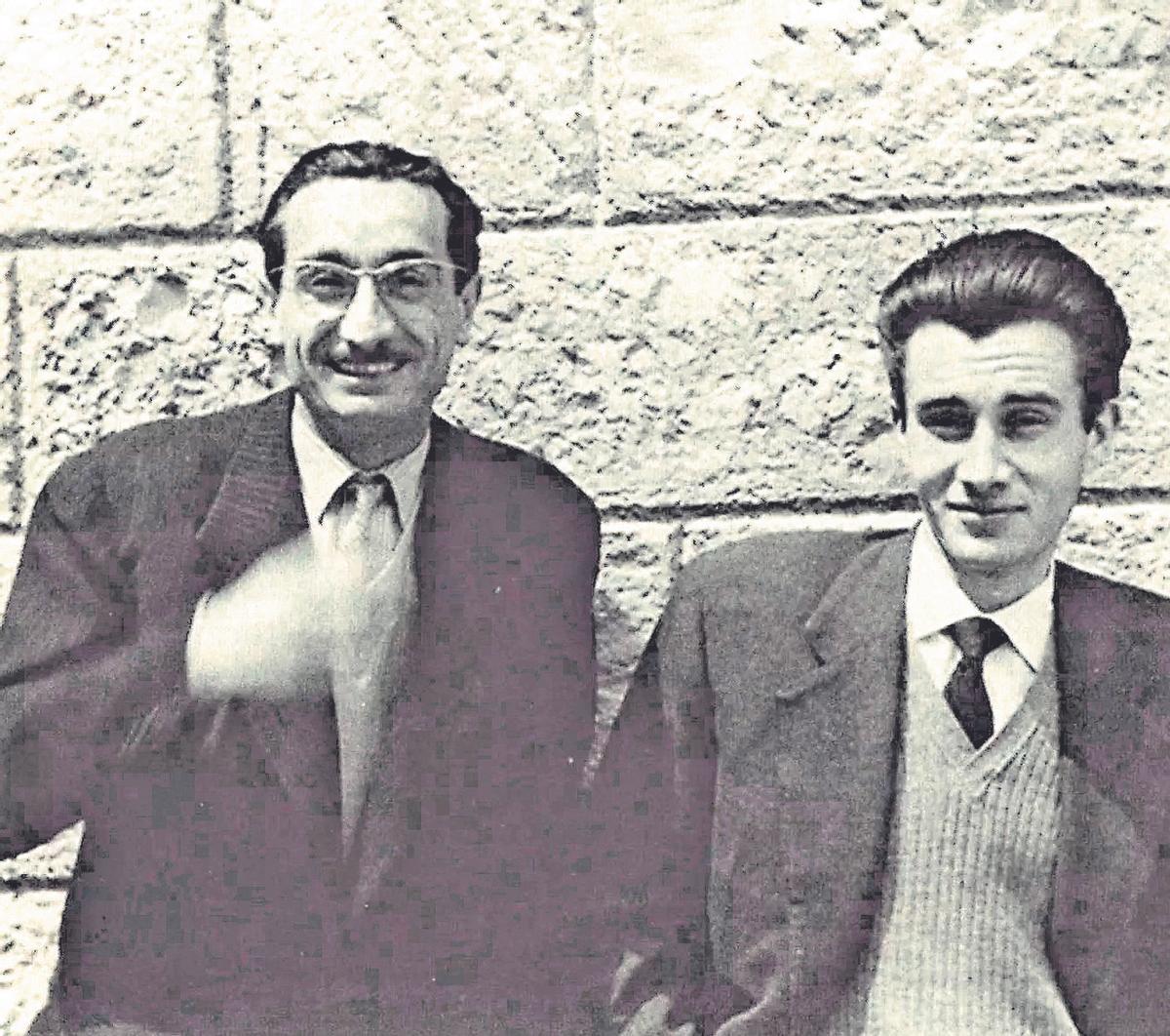 Joan Fuster i Josep Palàcios en una imatge de joventut.