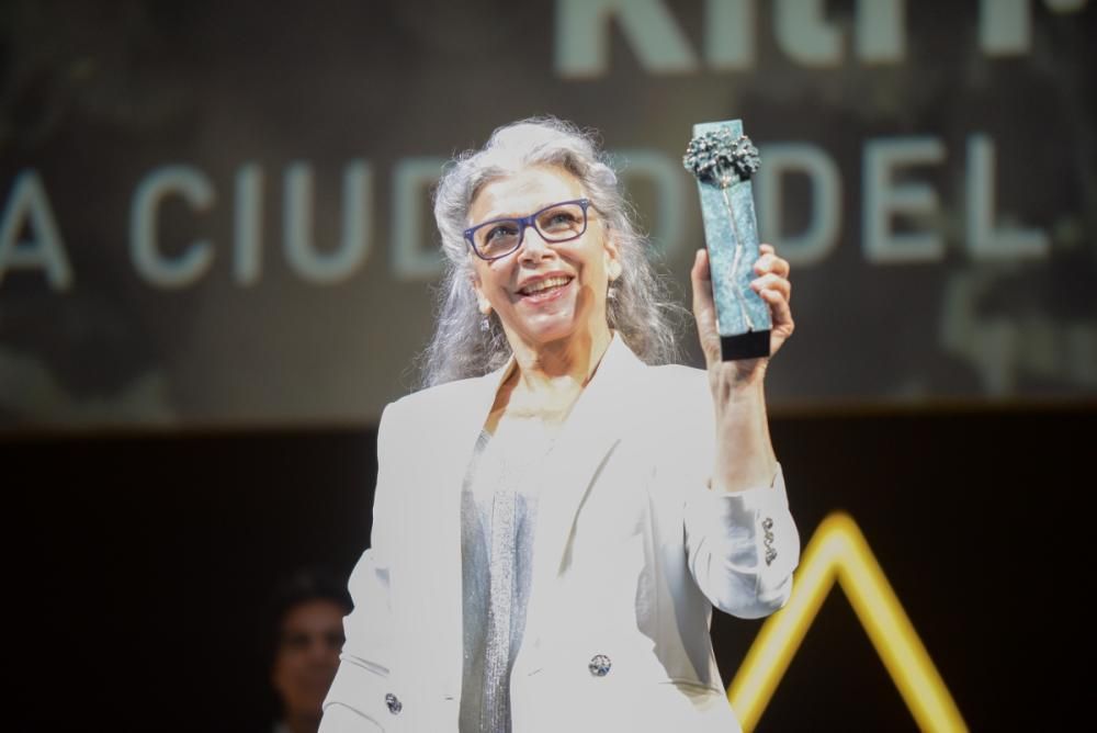 Gala de entrega del Premio Ciudad del Paraíso a la actriz Kiti Mánver.