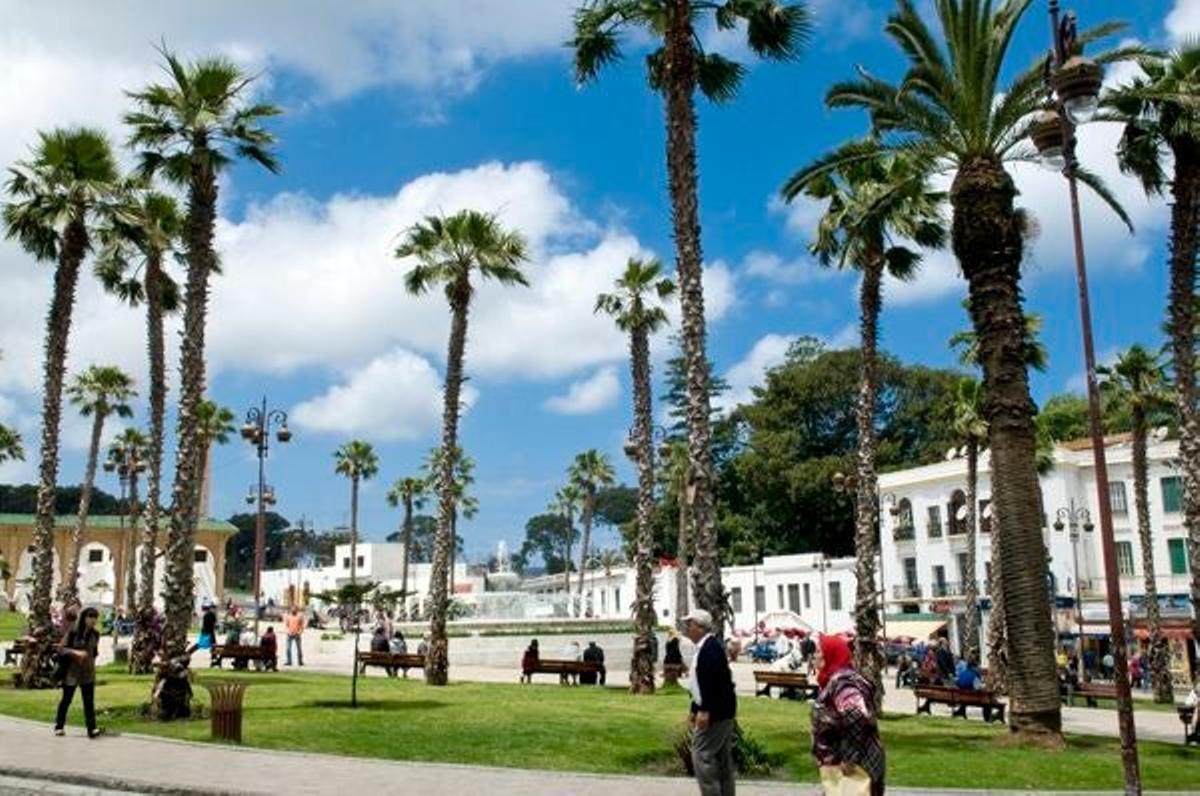 A lo largo del Zoco grande nos encontramos con la emblemática Plaza del 9 de abril de 1947