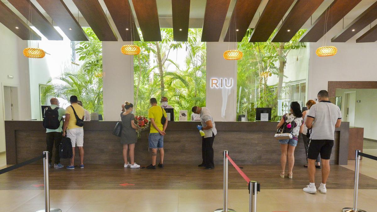 Recepción del Hotel Riu Palace Meloneras en la isla de Gran Canaria.