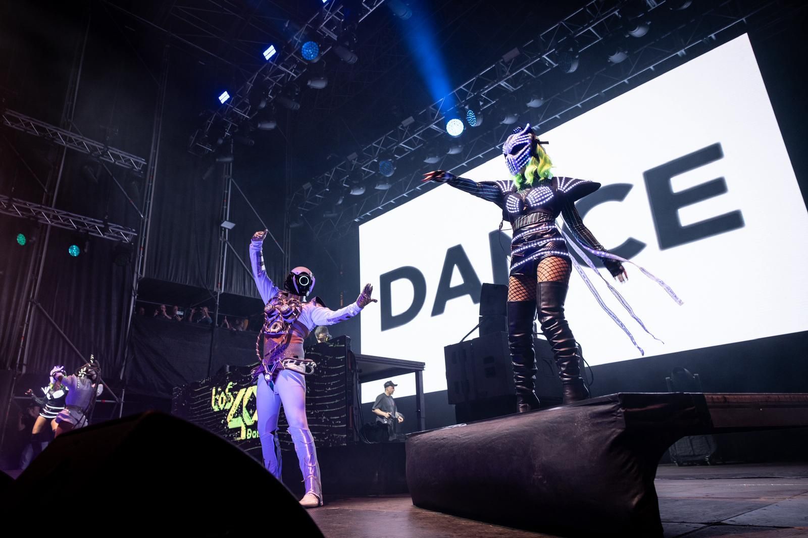 EN IMÁGENES | La música electrónica resuena en la plaza del Pilar con Los 40 Independance