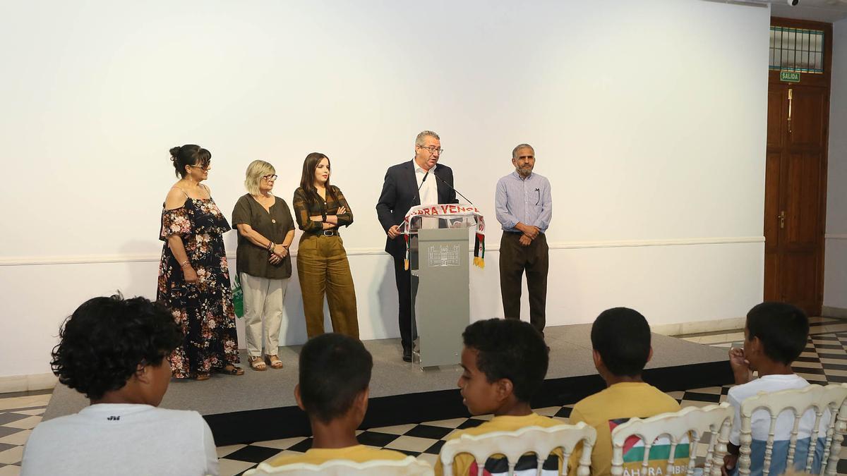 El Palau Provincial rep la visita dels xiquets i xiquetes sahrauís del programa solidari “Vacacions en pau”