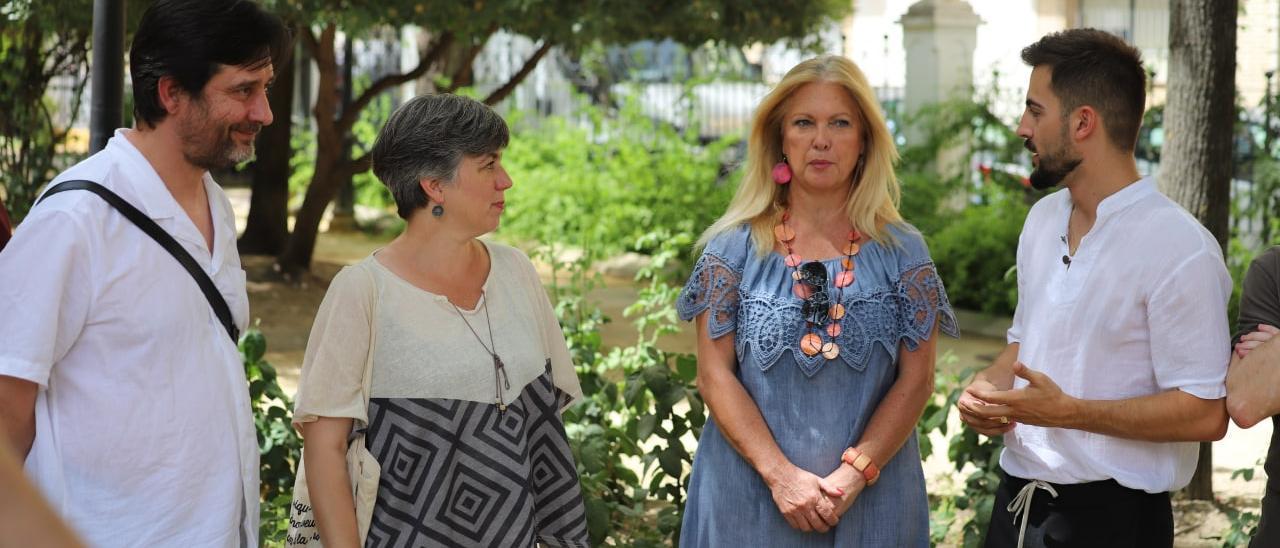 El diputado Rafael Mayoral, Isadora Donnier, Cristina Pedrajas y José Manuel Gómez, en Lucena.