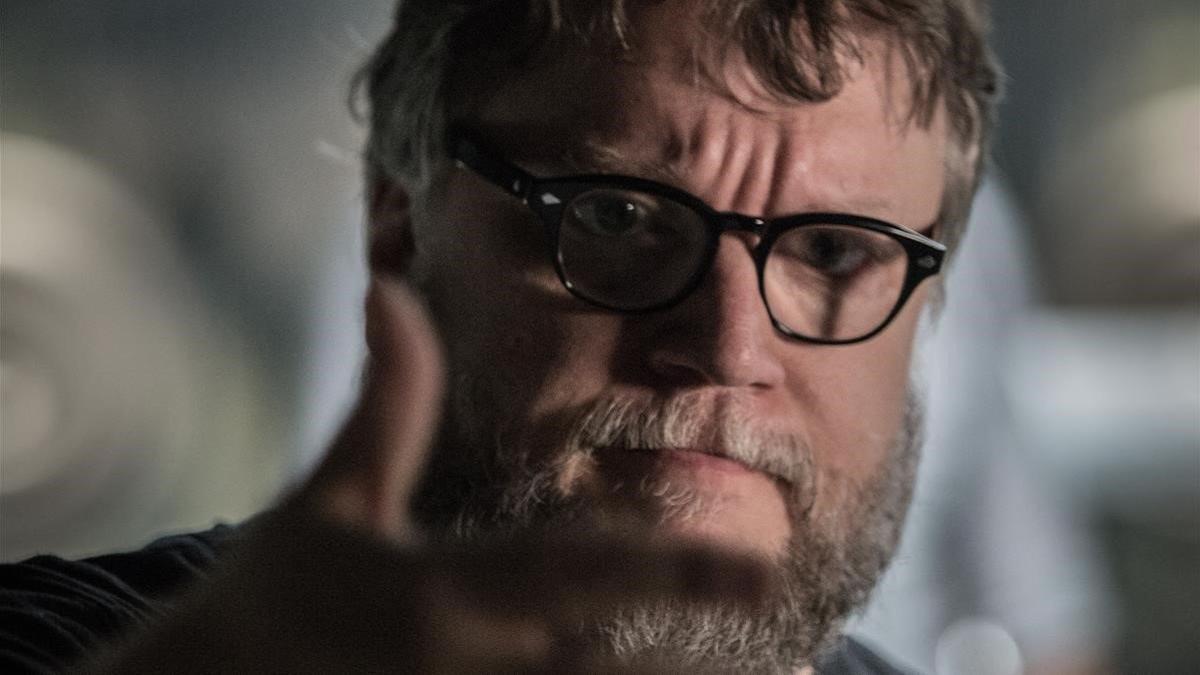 Guillermo del Toro, en el rodaje de 'La forma del agua'