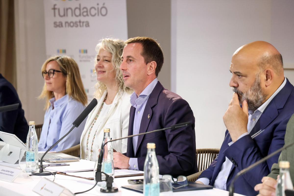 Llorenç Galmés ha presidido la asamblea.