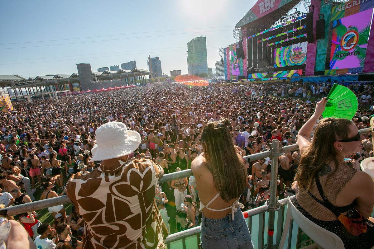 L’OCU denuncia la falta de regulació d’accés a festivals amb menjar i beguda