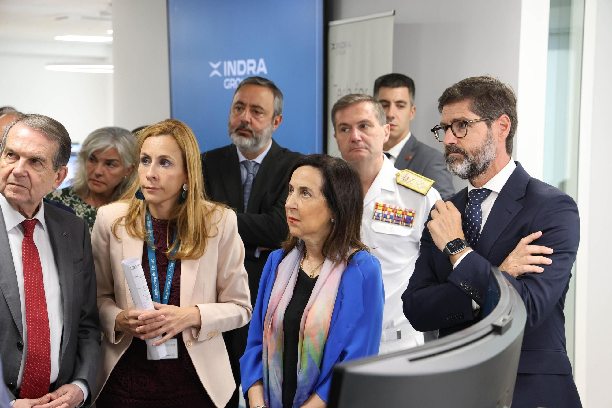 La ministra de Defensa, Margarita Robles, visita la sede de Indra en Vigo