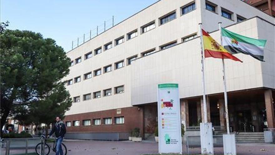 Un tractor atropella a un hombre en Badajoz