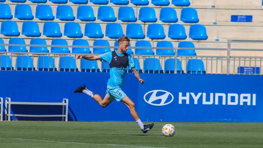 El Atlético Baleares necesita ganar al Alcoyano para seguir fuera del descenso