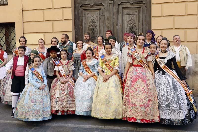 La Diputació de València recibe a las comisiones falleras