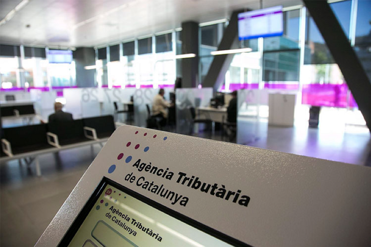 La Agència Tributària de Catalunya pone a disposición varios siguientes canales de asistencia.