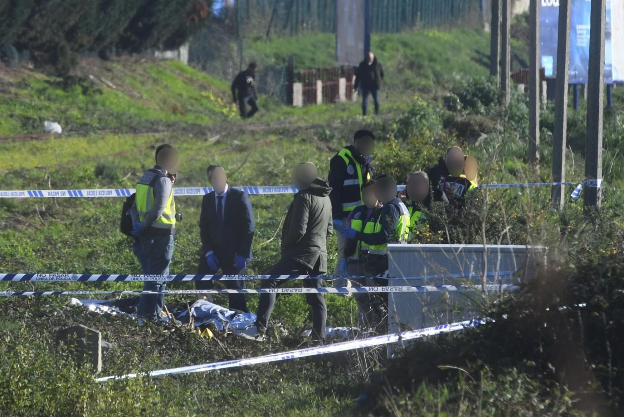 Levantamiento del cadáver del hombre abatido en A Coruña