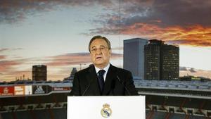 Florentino presenta el balance económico de la pasada temporada en el Santiago Bernabéu.