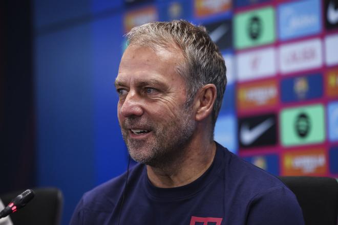 Hansi Flick, sobre Lamine Yamal: "Es bueno que un jugador sonría pero no siempre tiene que ser así"