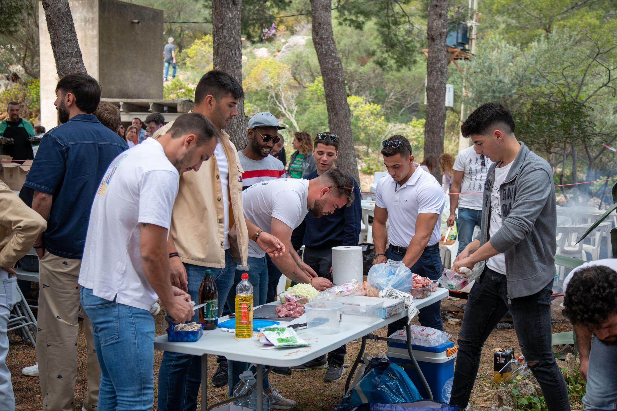 Los ‘pancaritats’ ponen la guinda a la Semana Santa