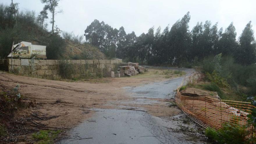 El &quot;acuapark” de Meis convertido en una jungla