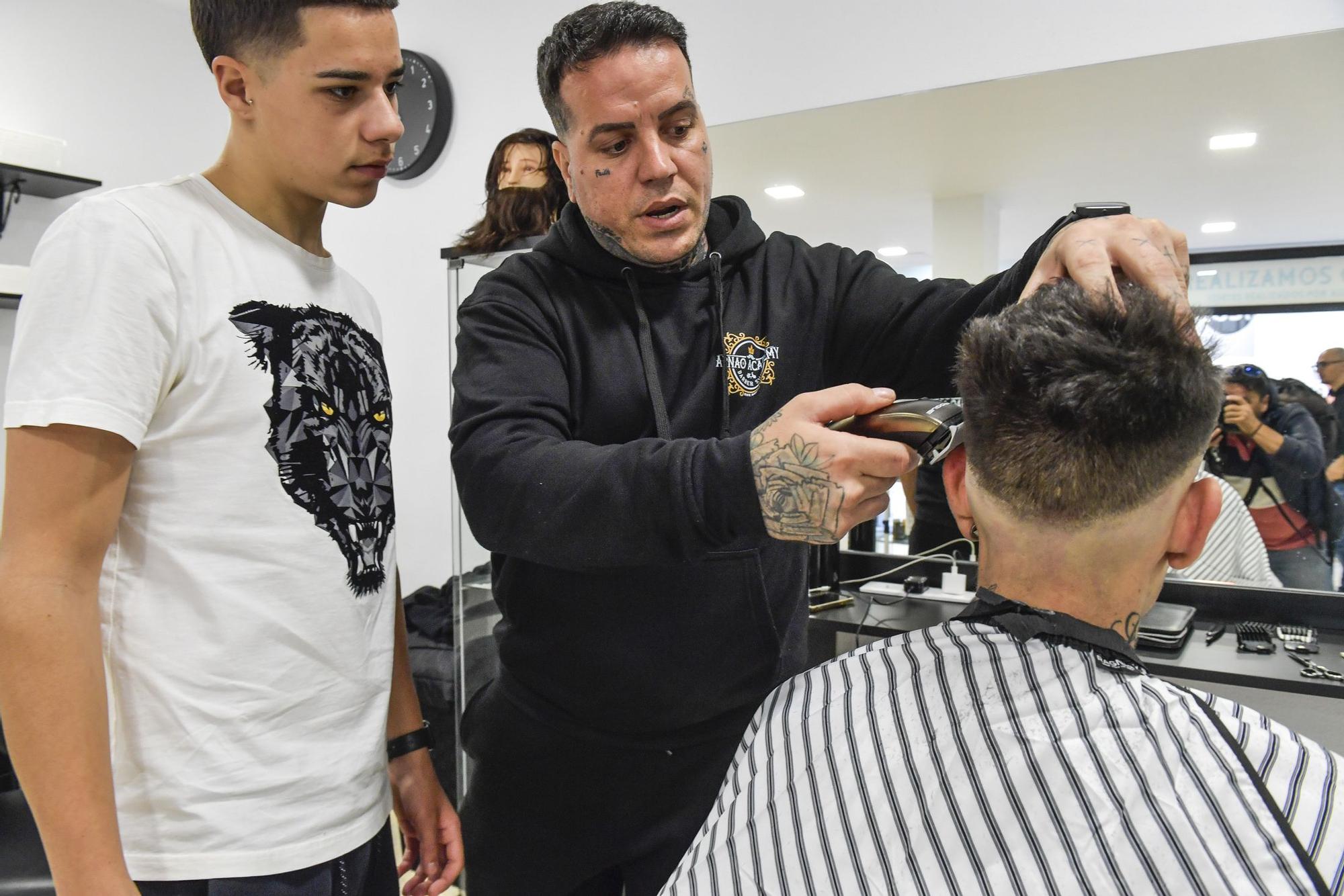 Academia de barbería y peluquería Arnao, en Telde